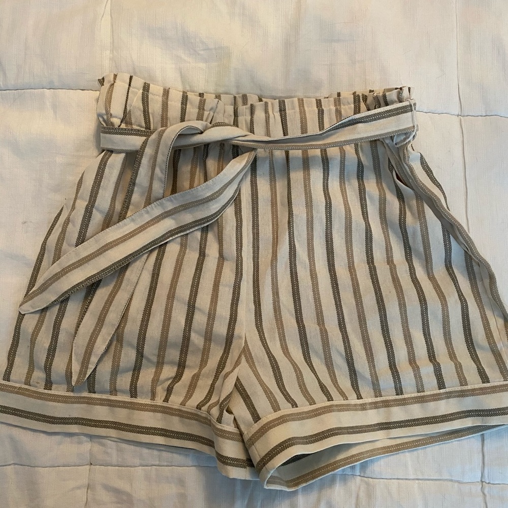 bcbg casual shorts